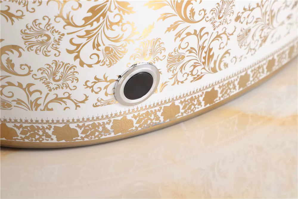 RoyaleGold IntelliSeat™  Smart cleansing crafted for royalty.